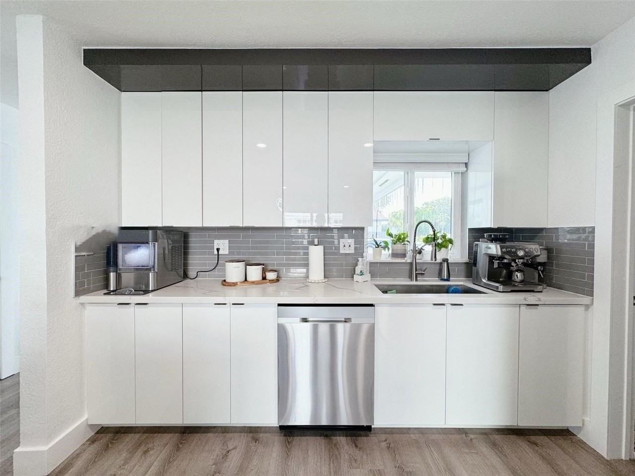 18931 Sw 97th Ave - Photo 3 of 8