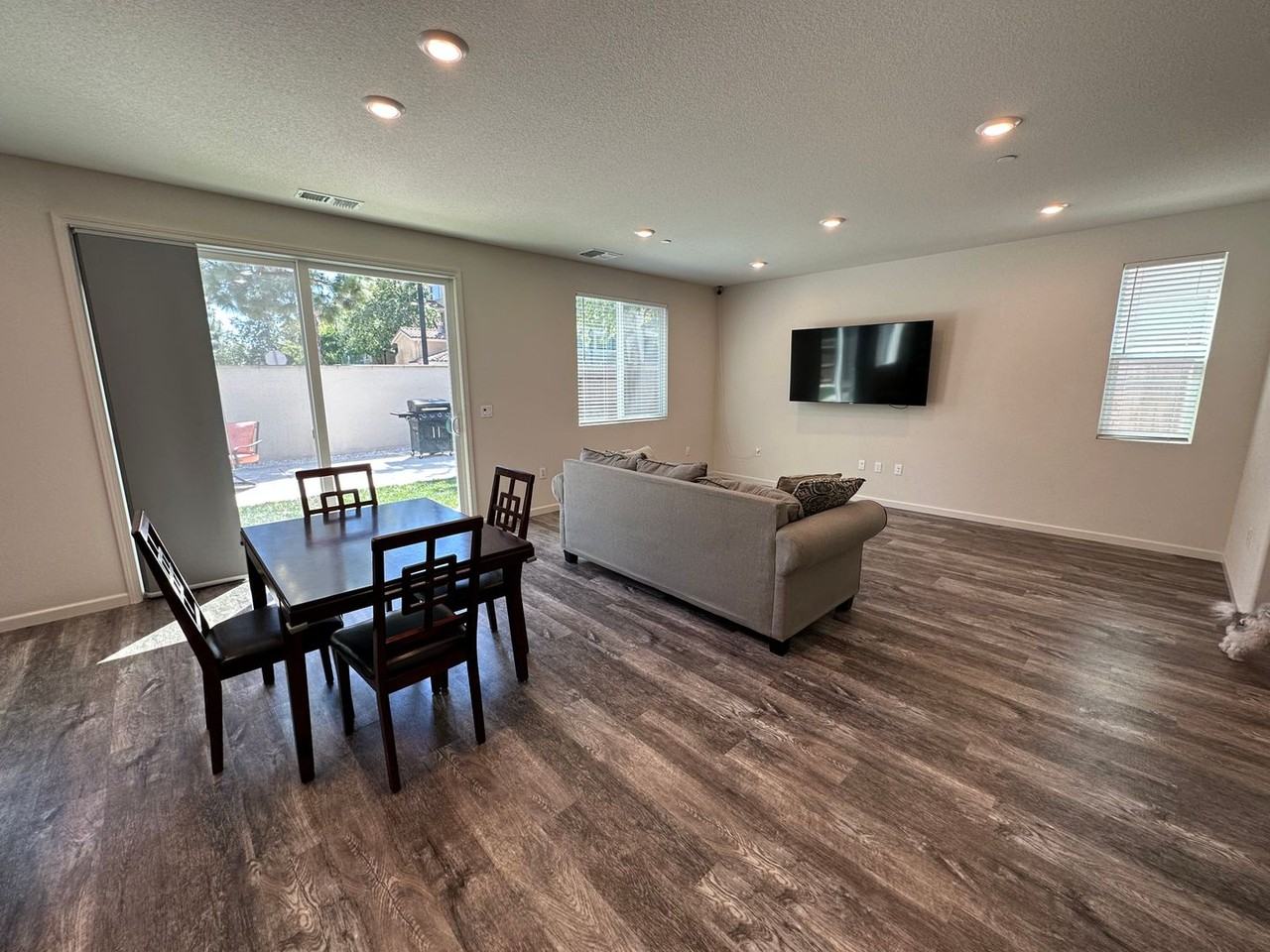 237 Agata Way - Photo 6 of 32