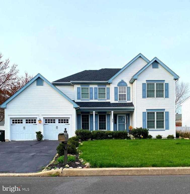 814 Yearling Dr - Photo 2 of 16