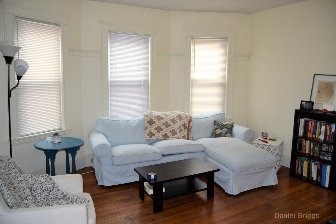 44 Easton St #2 - Photo 4 of 19