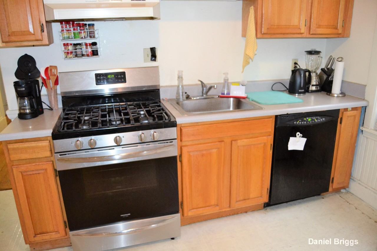 44 Easton St #2 - Photo 6 of 19