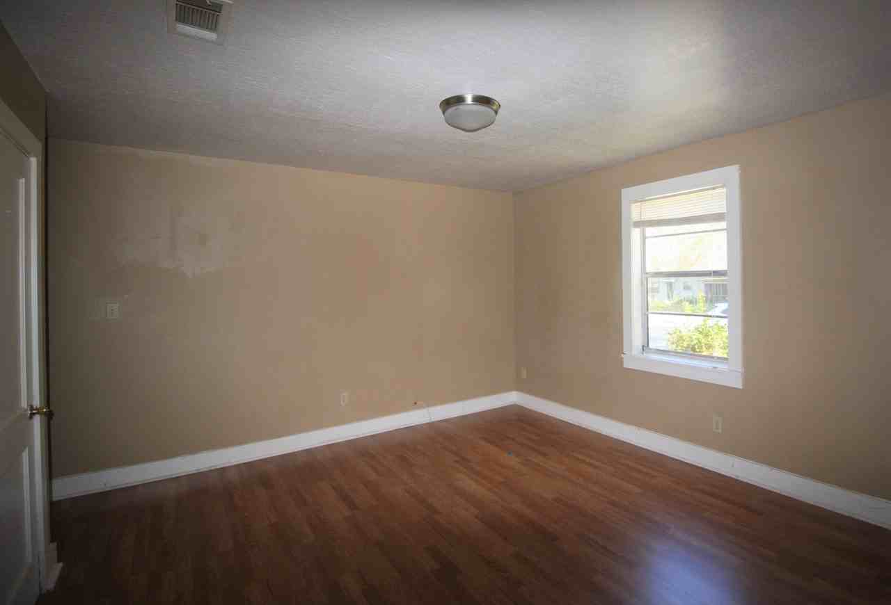 300 Petal Dr #6 - Photo 2 of 5