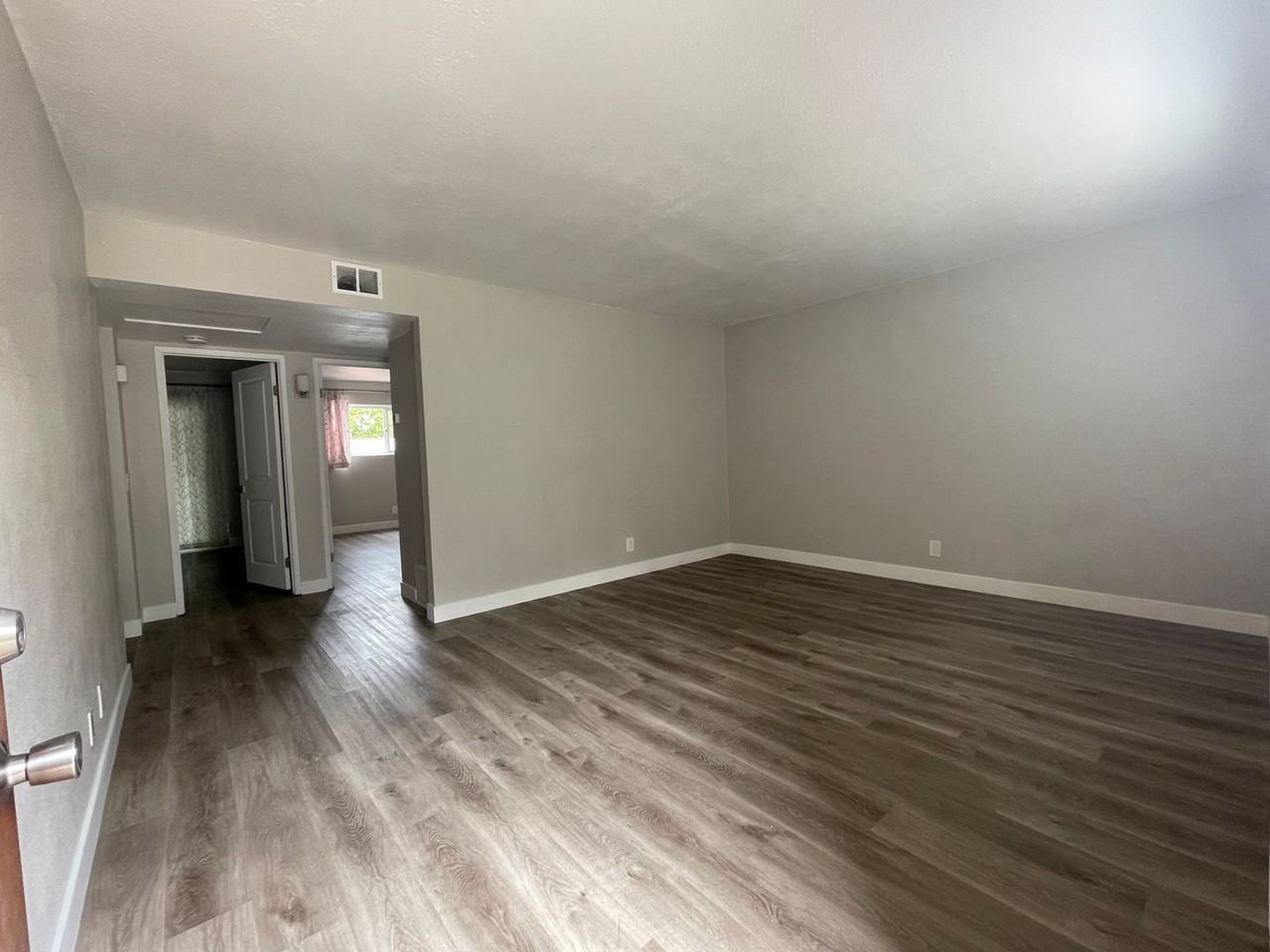 4238 Bonita Dr - Photo 3 of 8