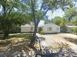 featured image of 107 E Comay Cir #1