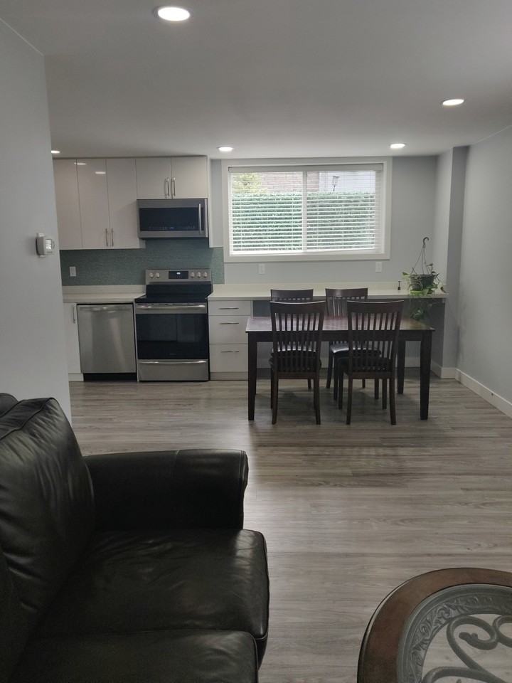 1295 Lansdowne Drive - Photo 2 of 16