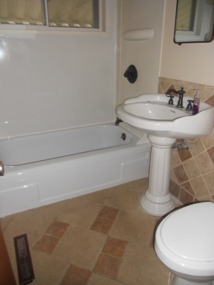 3218 Hollybrook Ln - Photo 3 of 6