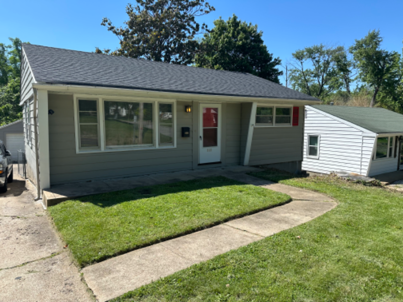 825 Edgar Rd - Photo 3 of 48