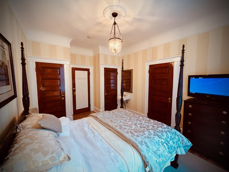 124 Union Valley Rd - Photo 3 of 11