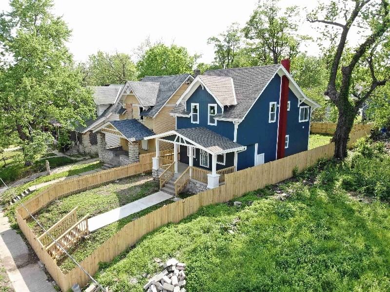 3320 Brooklyn Ave - Photo 2 of 12