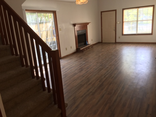 146 Village Ct - Photo 2 of 6