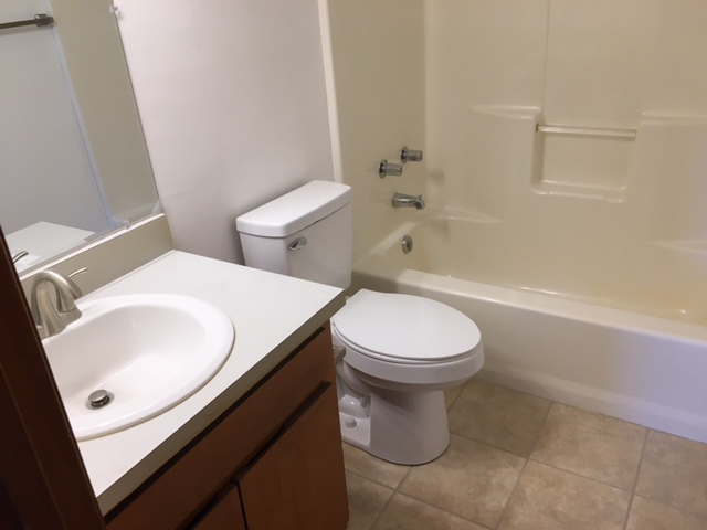 146 Village Ct - Photo 5 of 6