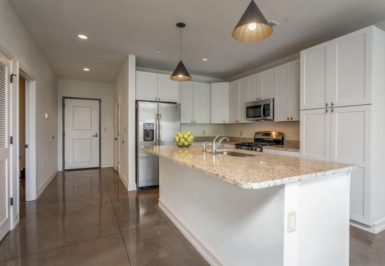 2205 16th Ave S #C - Photo 3 of 7