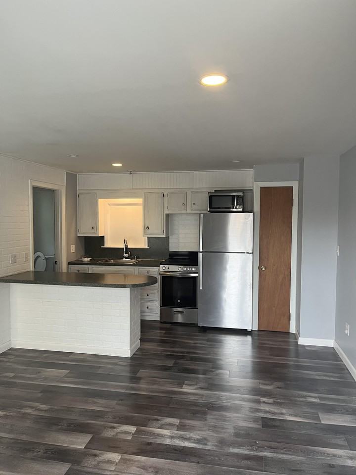 898 Riverside Street #898