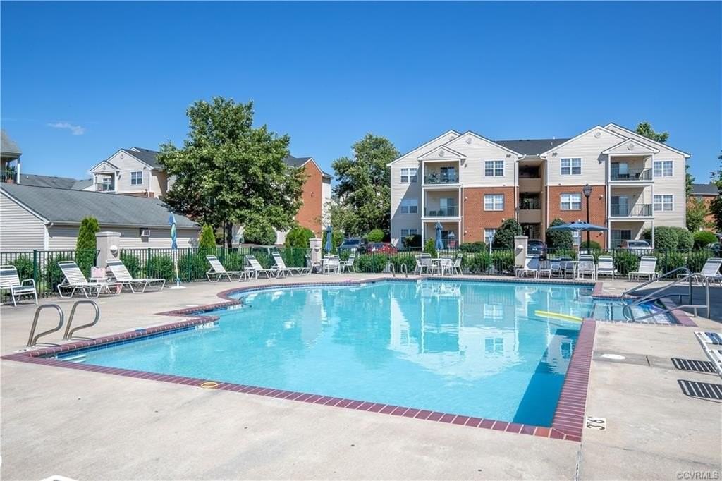 701 Masters Row #F - Photo 5 of 27