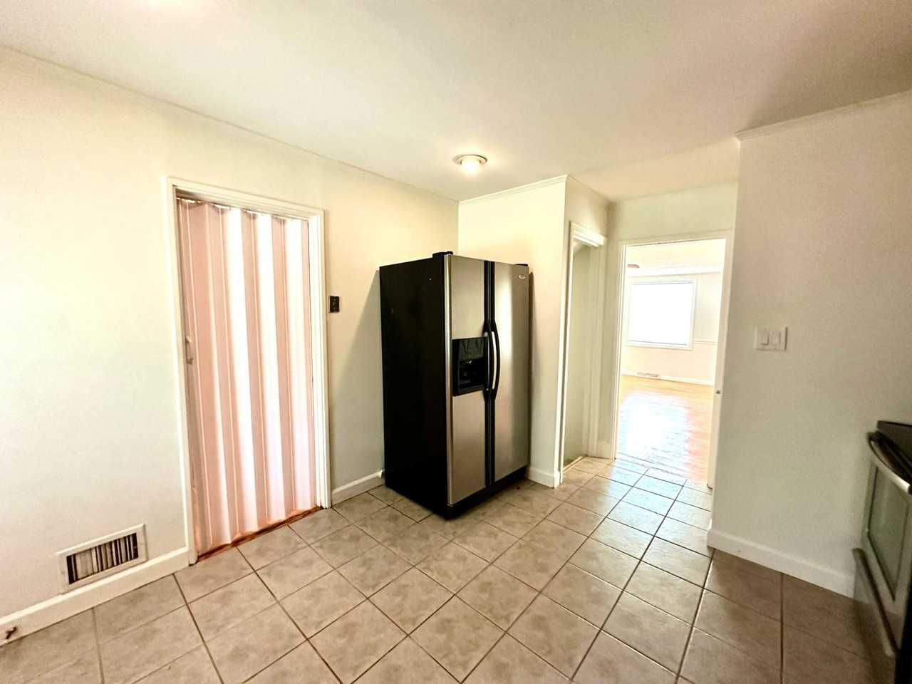 533 Inwood Dr #1 - Photo 5 of 50