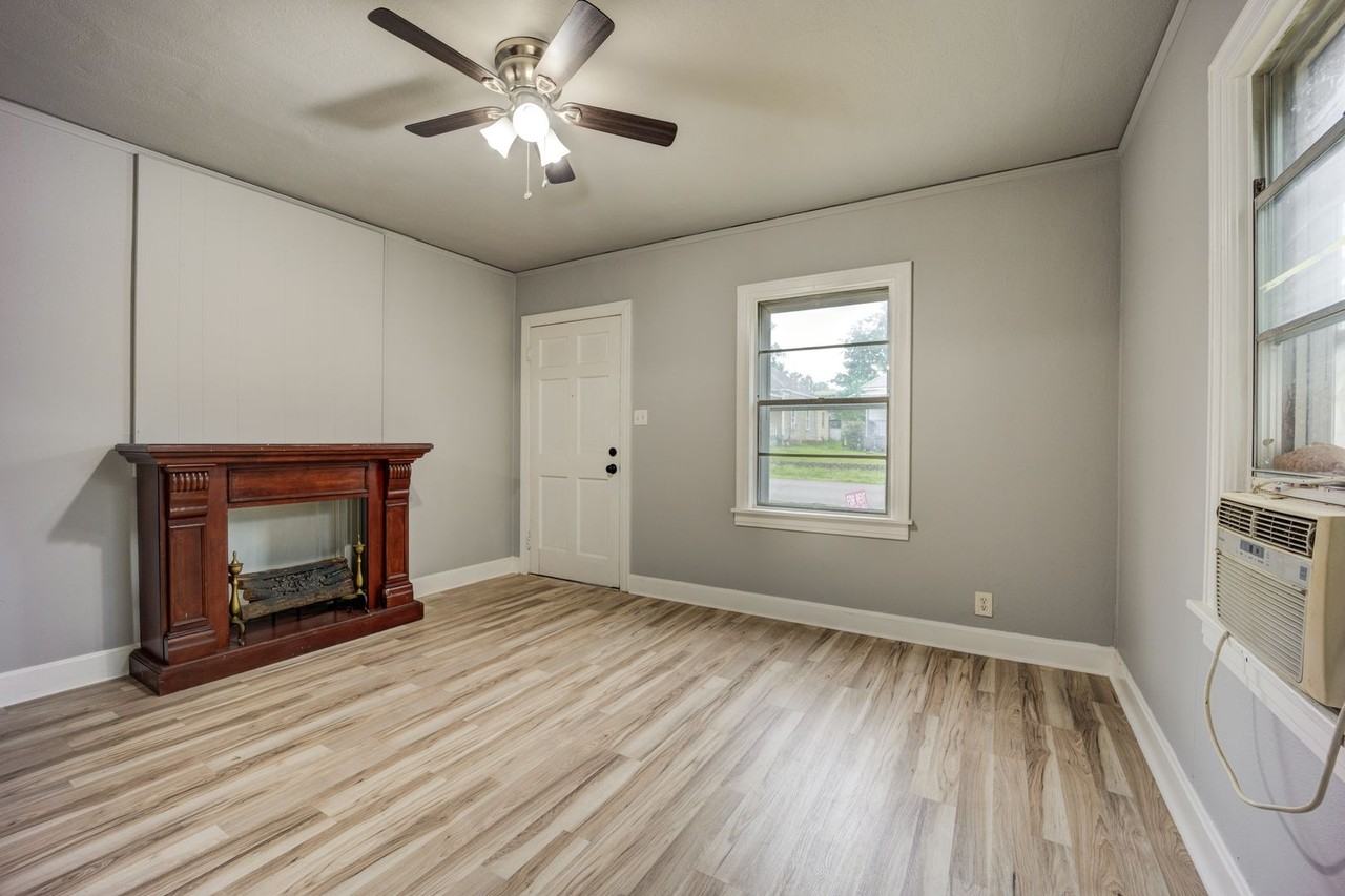 1625 S S St - Photo 3 of 17