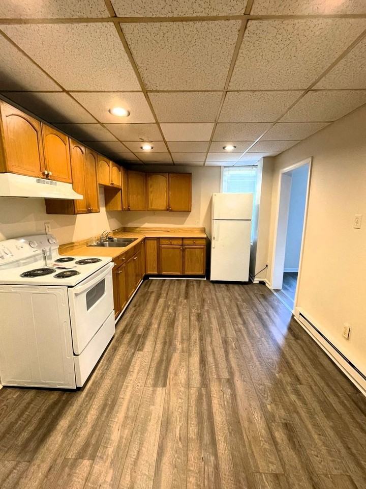 334 Ann St - Photo 2 of 12