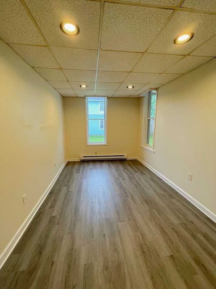 334 Ann St - Photo 7 of 12