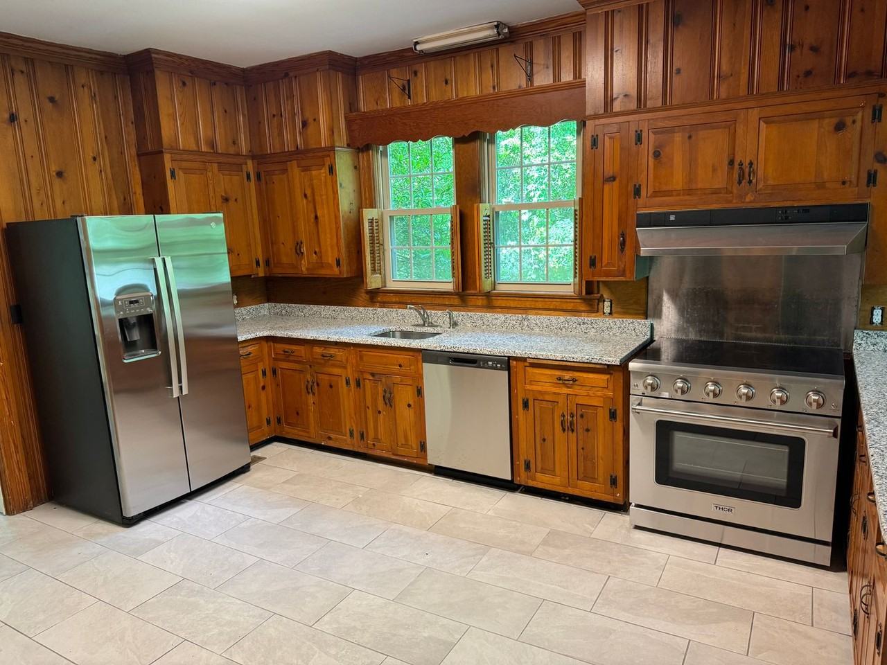 306 S Howard Cir - Photo 2 of 17