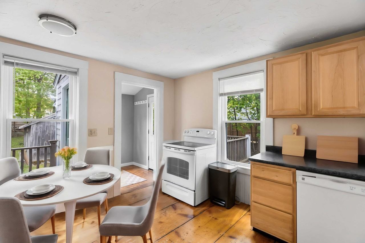 94 King St #1 - Photo 3 of 25