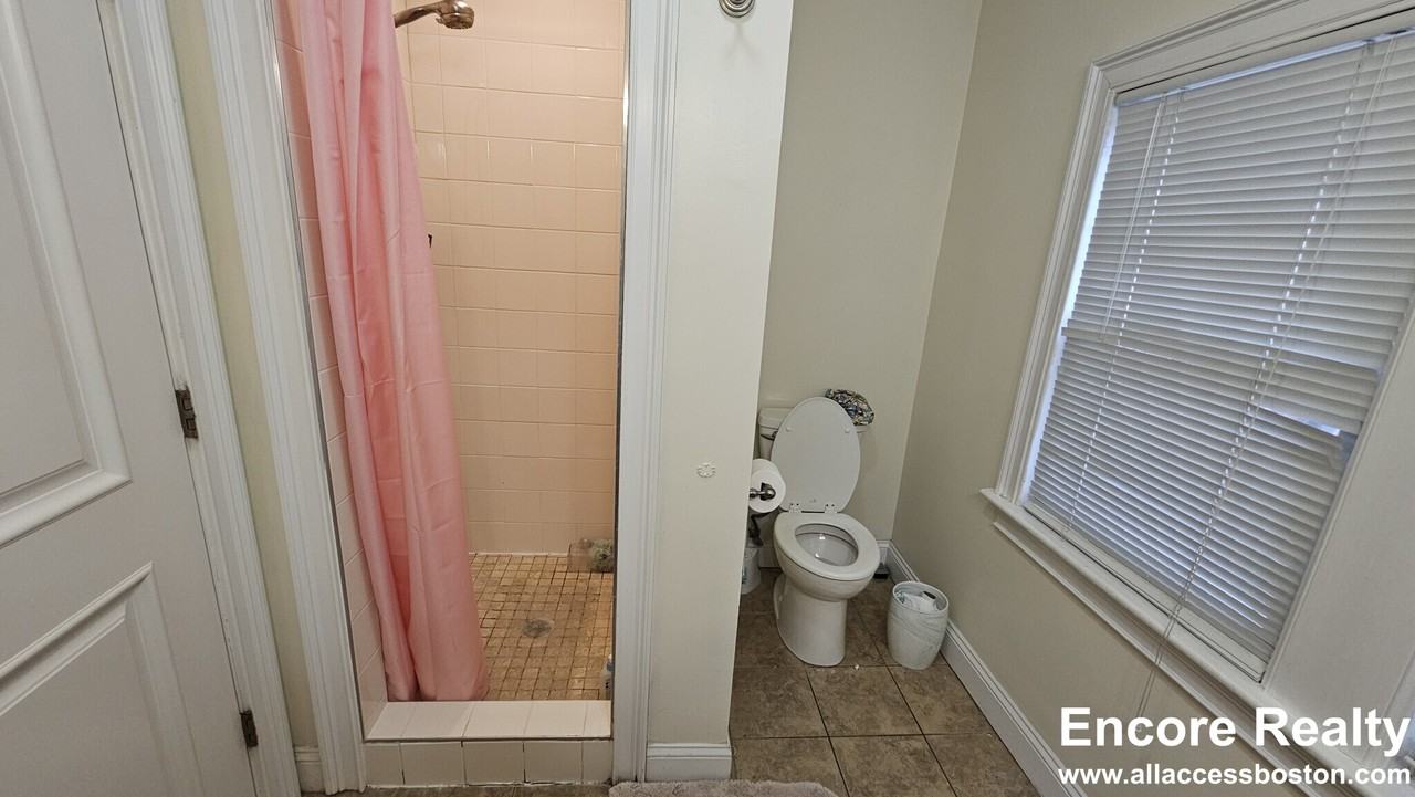 44 Greycliff Rd #2 - Photo 6 of 17