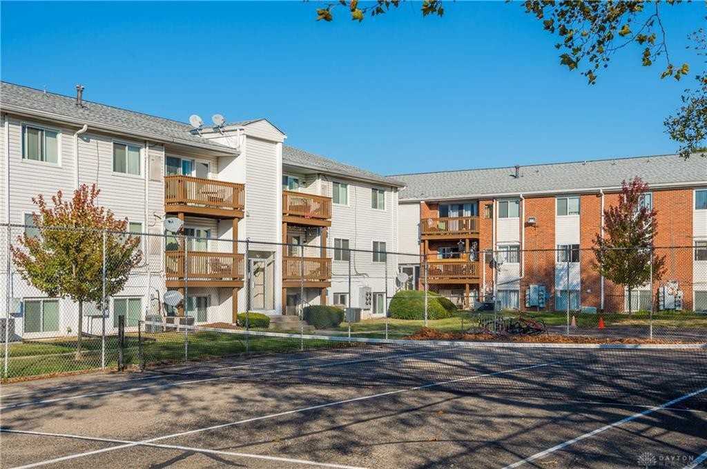 5685 Coach Dr E #E - Photo 2 of 19