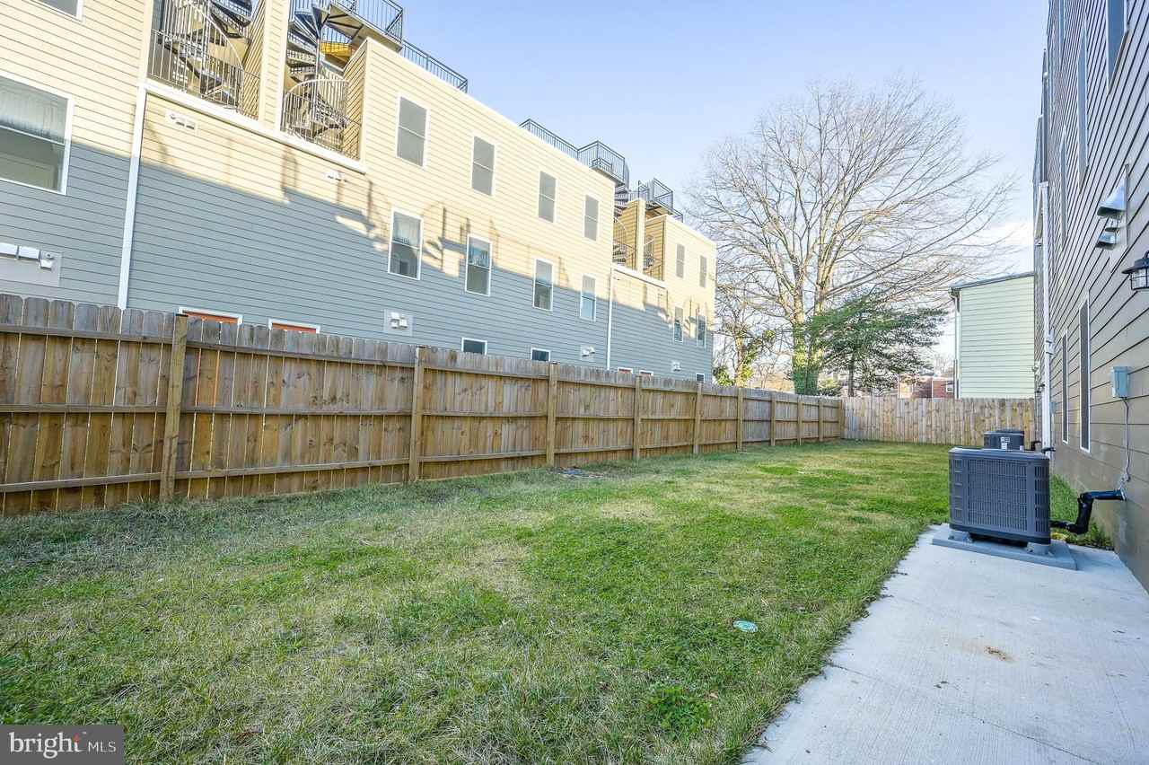 2418 Lenfant Sq Se #8 - Photo 6 of 11