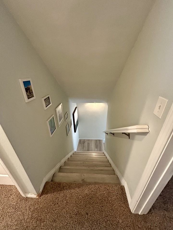 3970 Ingraham St #7 - Photo 4 of 14