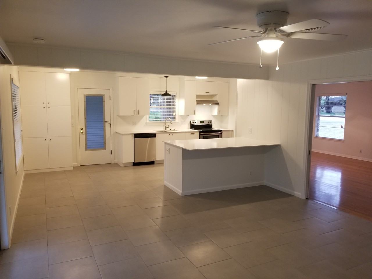 536 Ventura Dr #NA - Photo 3 of 12