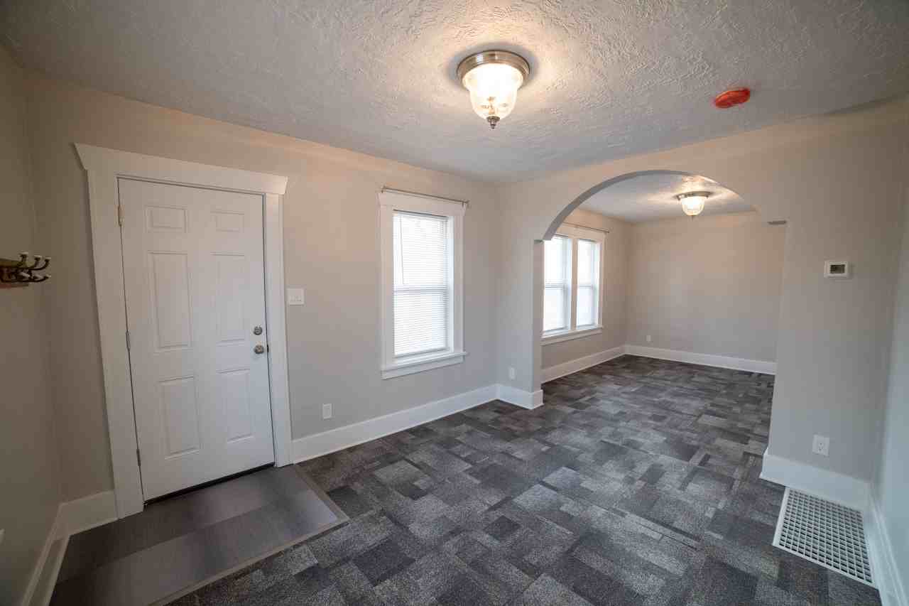 502 10th St S #502 - Photo 4 of 16