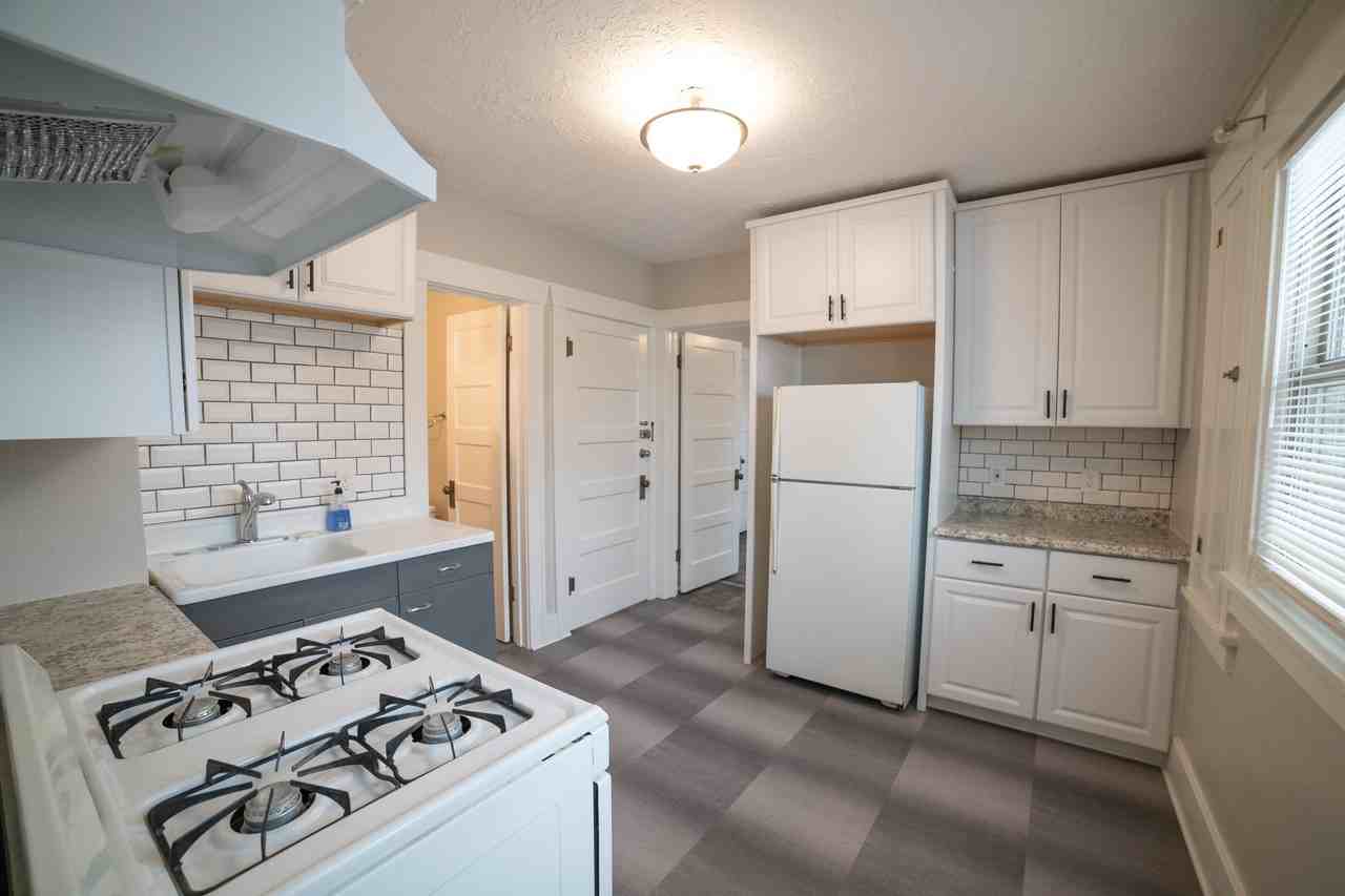 502 10th St S #502 - Photo 5 of 16