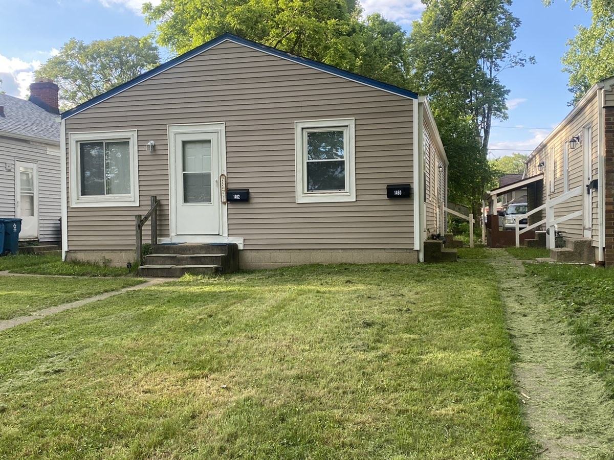 1460 W 32nd St #1460 - Photo 2 of 15