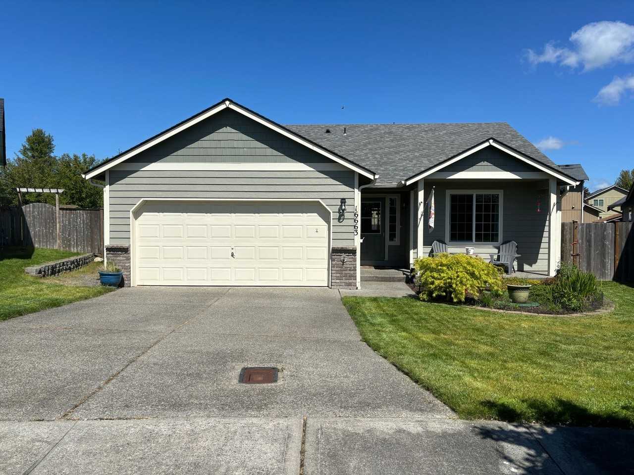 16663 Rainier View Dr Se - Photo 2 of 40