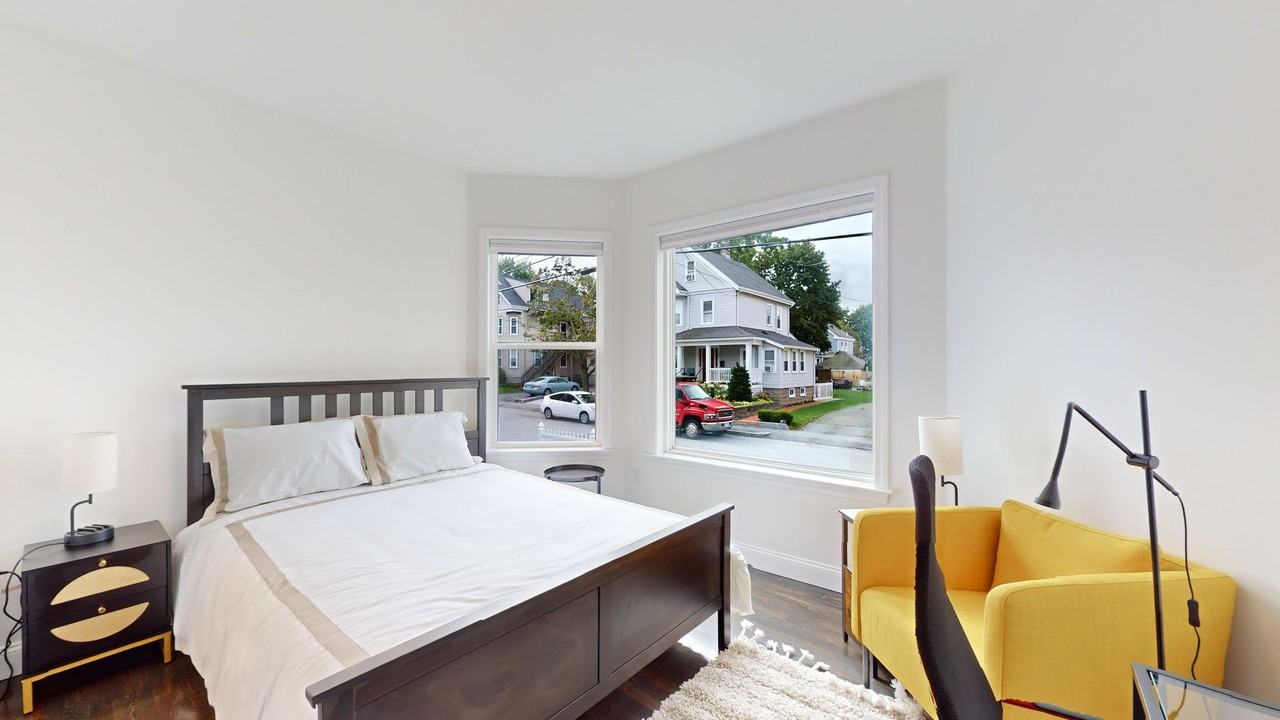 188 Ash Street - Photo 4 of 33