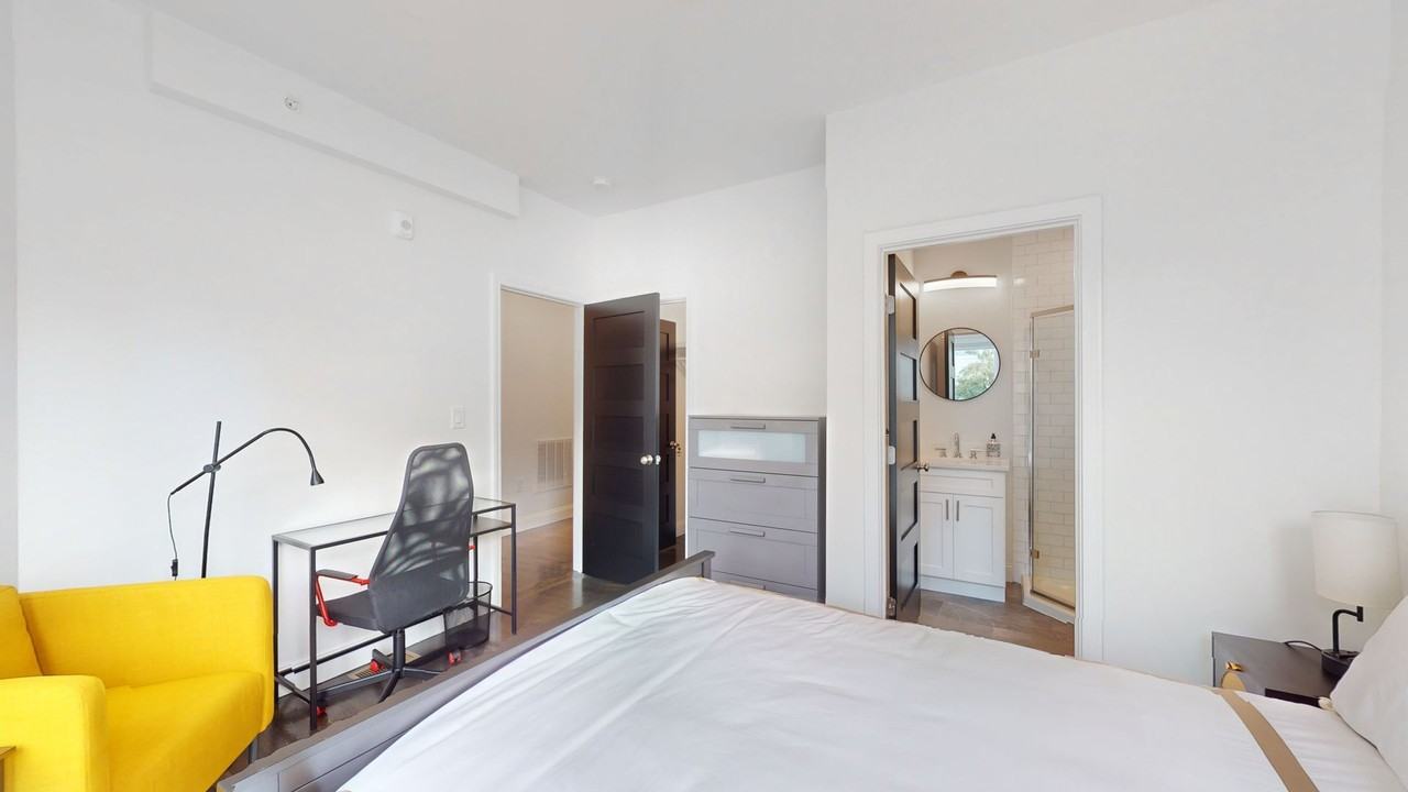 188 Ash Street - Photo 5 of 33