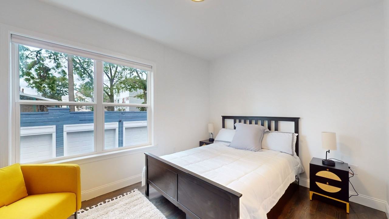 188 Ash Street - Photo 6 of 33