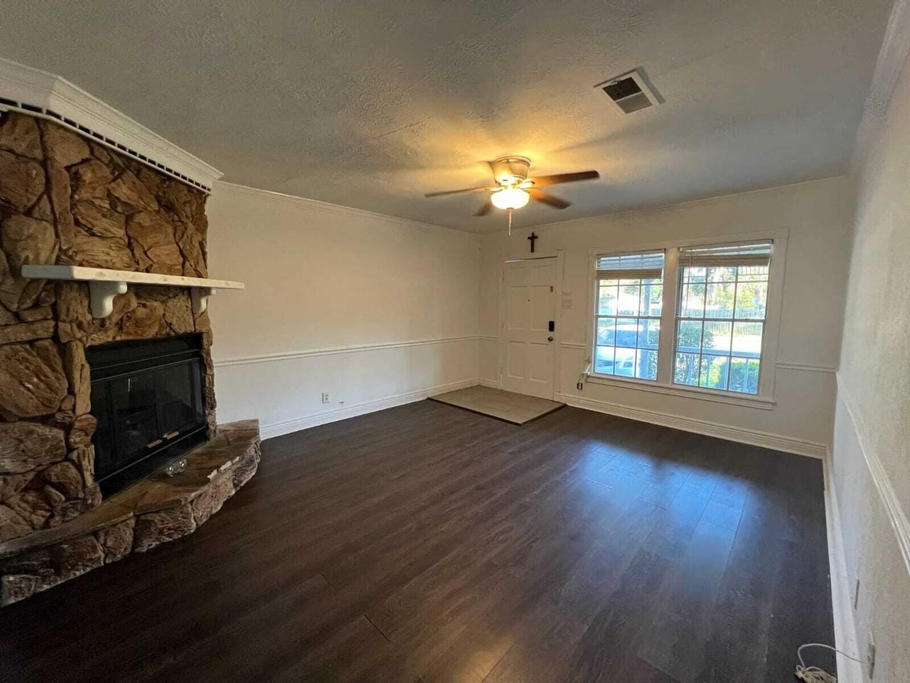 6411 Monroe St - Photo 3 of 29