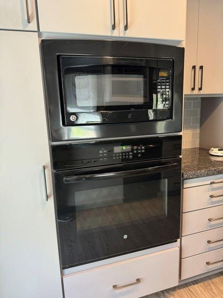 408 Del Oro Ave - Photo 2 of 10