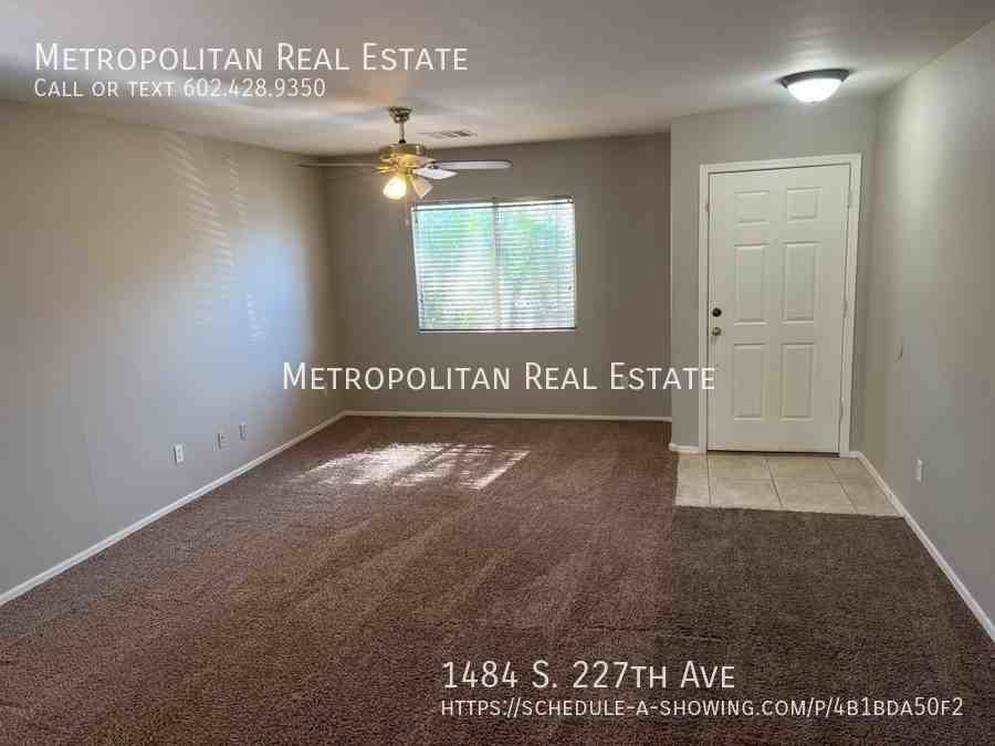 1484 S 227th Ave - Photo 3 of 18