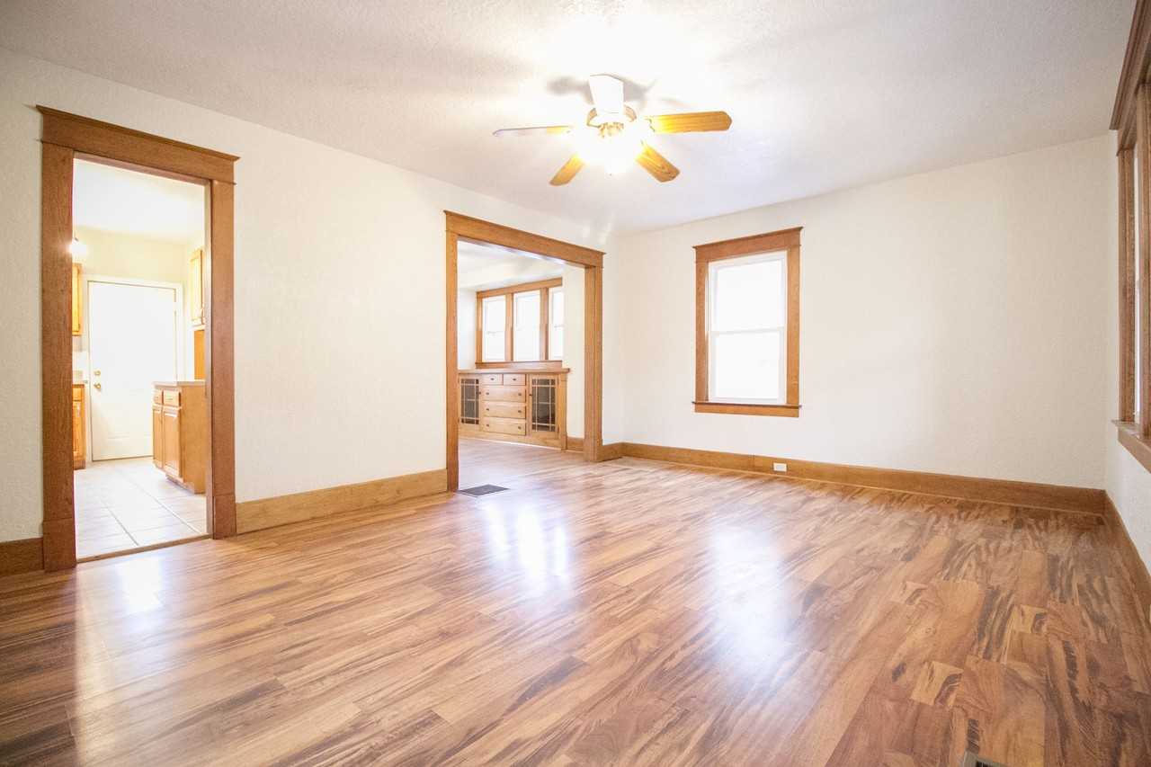 4122 Fairview Dr #NA - Photo 4 of 24