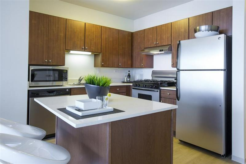 365 E Wacker Dr - Photo 2 of 11