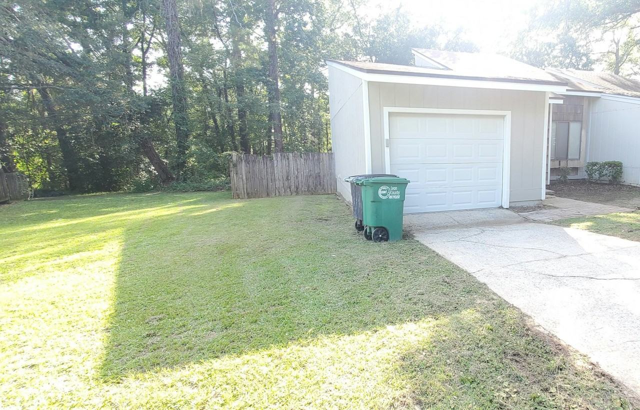 4941 Easy Street - Photo 3 of 36