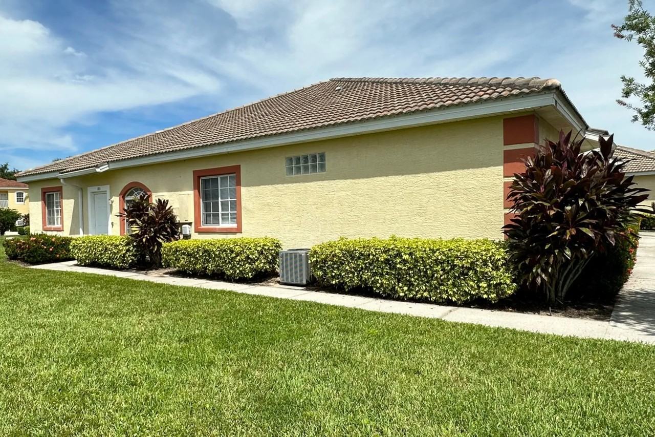 305 Port Pleasant DR Lake Marion Golf Re - Photo 3 of 17