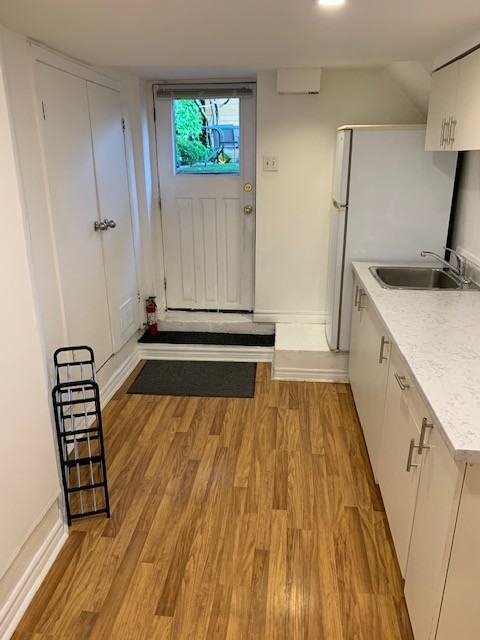 23 Kings Park Boulevard - Photo 4 of 10
