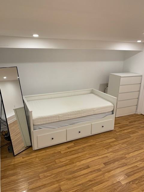 23 Kings Park Boulevard - Photo 6 of 10
