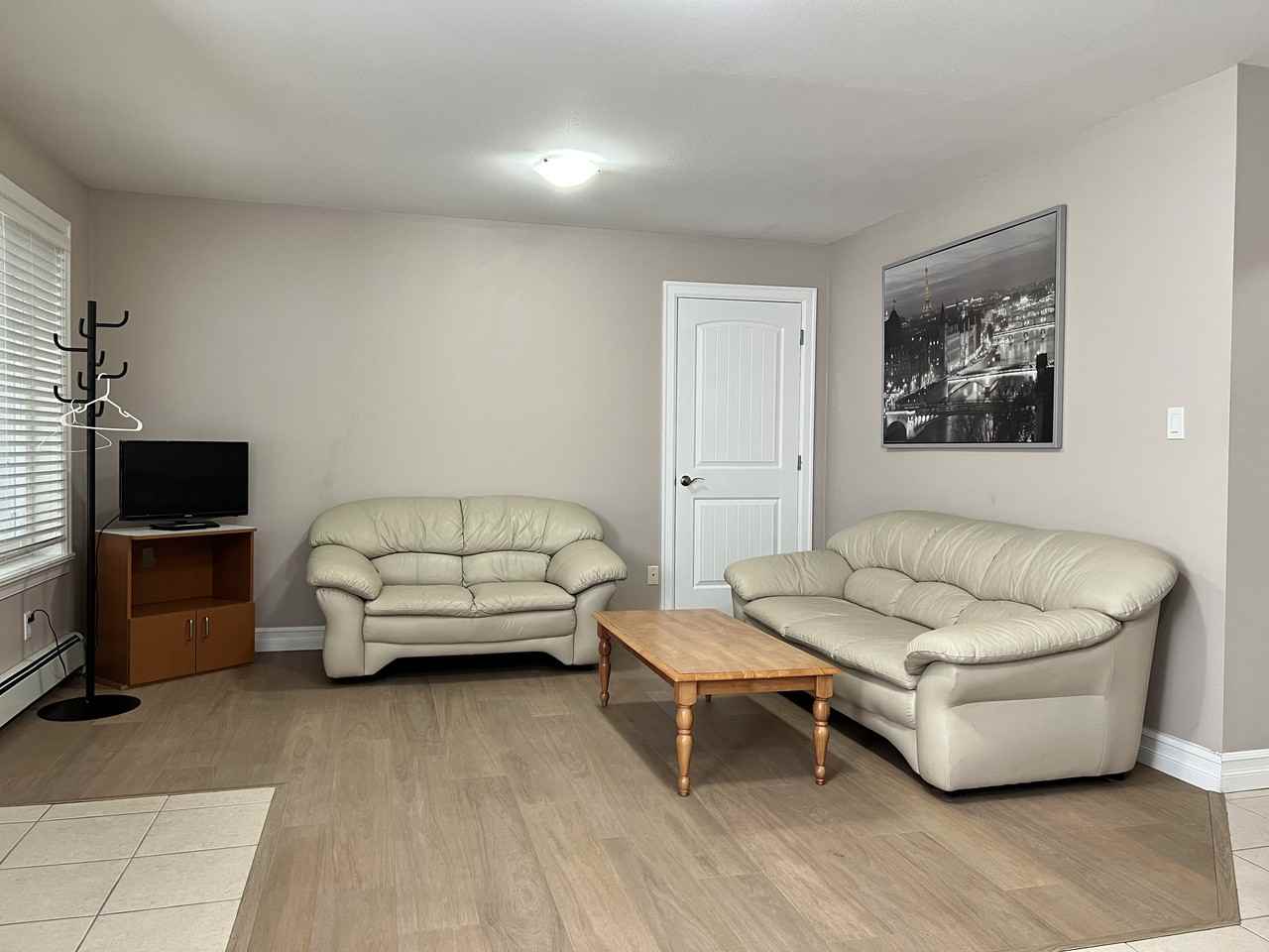 7672 161 Street - Photo 3 of 5