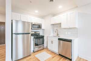 featured image of 277 Alexander St