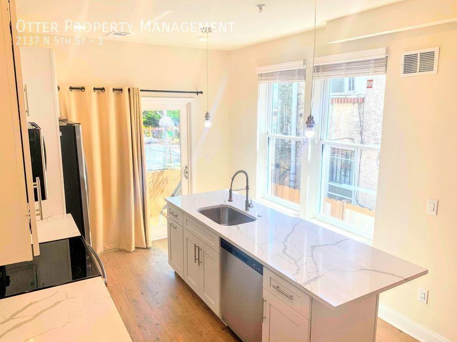 2137 N 5th St #1 - Photo 3 of 14