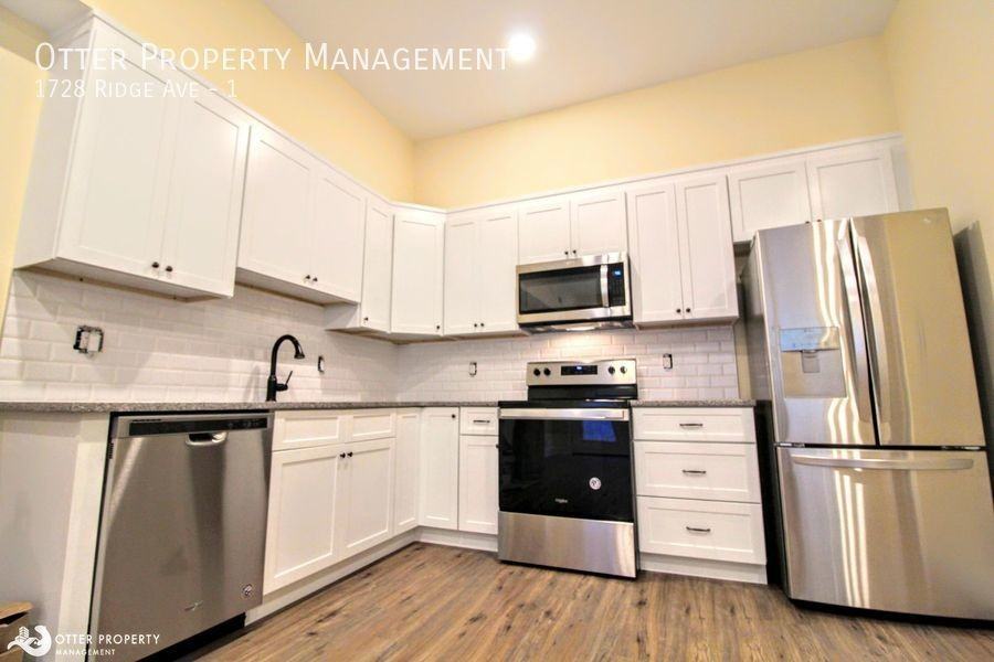 1728 Ridge Ave #1 - Photo 6 of 18