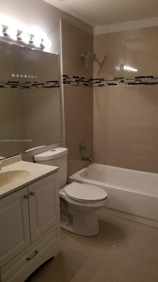 19212 Glenmoor Drive - Photo 2 of 12